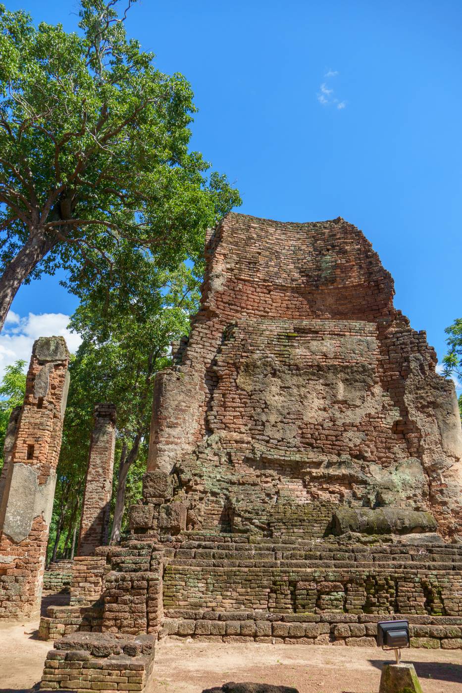 รีวิวอุทยานประวัติศาสตร์กำแพงเพชร UNESCO ในไทย